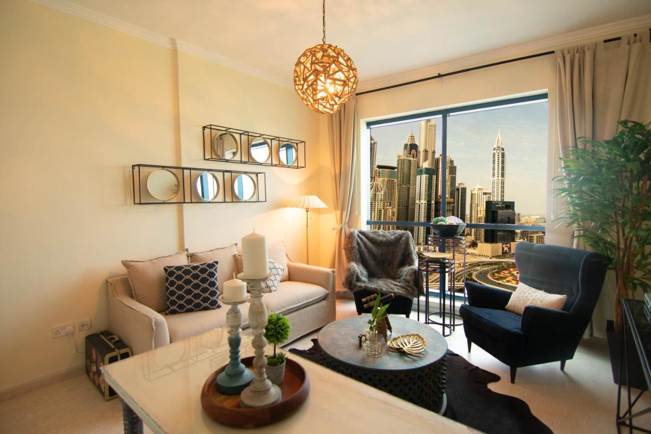 Lux Bnb I X1 Tower I Golf Course & Sea Views Dubai Exterior foto